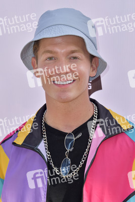 Cassie Scerbo's Spendenaktion in Malibu