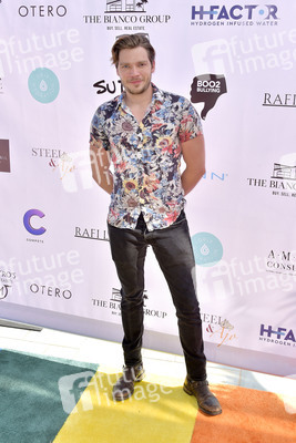 Cassie Scerbo's Spendenaktion in Malibu