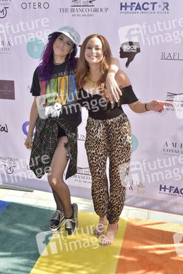 Cassie Scerbo's Spendenaktion in Malibu