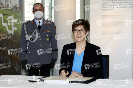 Pressetermin mit Annegret Kramp-Karrenbauer und Michael Kretschmer in Boxberg