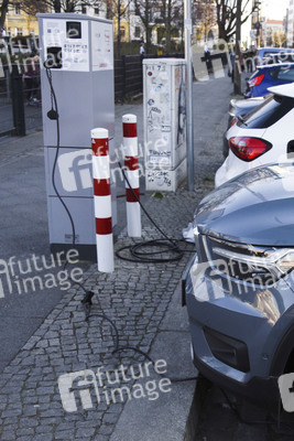 Symbolfoto Ladestation für Elektrofahrzeuge