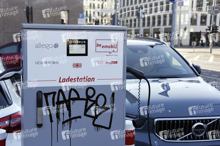 Symbolfoto Ladestation für Elektrofahrzeuge