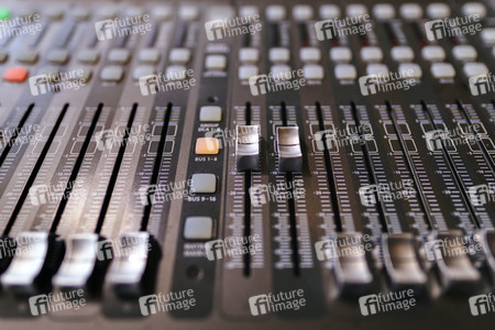 Symbolfoto Mischpult