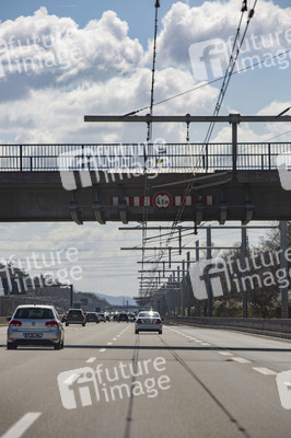 Autobahn-Oberleitungen in Mörfelden-Walldorf
