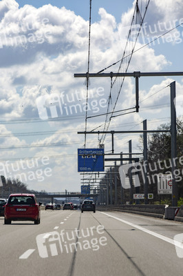 Autobahn-Oberleitungen in Mörfelden-Walldorf