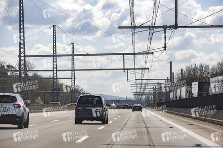 Autobahn-Oberleitungen in Mörfelden-Walldorf