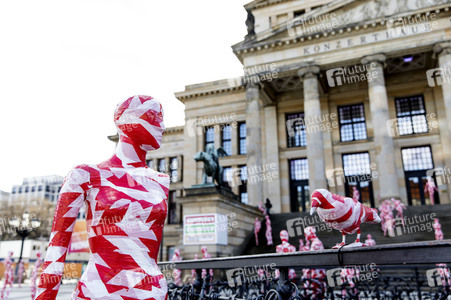 Mahnmal zur Coronakrise von Dennis Josef Meseg in Berlin