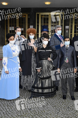 Fototermin mit dem Ensemble von 'Vorhang auf für Cyrano' in Berlin