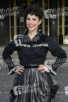 Fototermin mit dem Ensemble von 'Vorhang auf für Cyrano' in Berlin