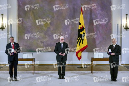 Verleihung des Verdienstordens der Bundesrepublik Deutschland in Berlin