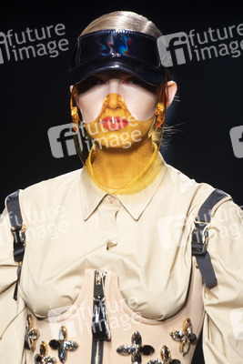 Maya Hansen Fashion Show auf der 73. Mercedes-Benz Fashion Week Madrid