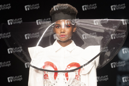 Maya Hansen Fashion Show auf der 73. Mercedes-Benz Fashion Week Madrid