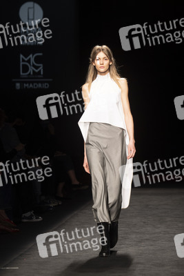 Otrura Fashion Show auf der 73. Mercedes-Benz Fashion Week Madrid