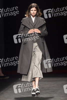 Otrura Fashion Show auf der 73. Mercedes-Benz Fashion Week Madrid