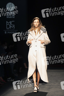 Otrura Fashion Show auf der 73. Mercedes-Benz Fashion Week Madrid