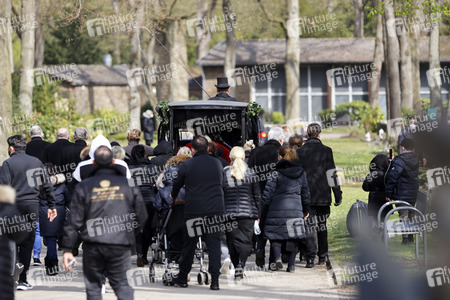 Beerdigung eines hochrangigen Clan-Mitglieds in Leverkusen