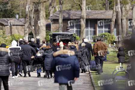 Beerdigung eines hochrangigen Clan-Mitglieds in Leverkusen