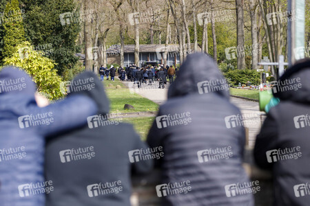 Beerdigung eines hochrangigen Clan-Mitglieds in Leverkusen