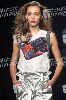 Custo Barcelona Fashion Show auf der 73. Mercedes-Benz Fashion Week Madrid