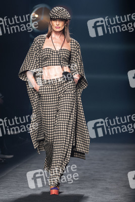 Maite by Lola Casademunt Fashion Show auf der 73. Mercedes-Benz Fashion Week Madrid