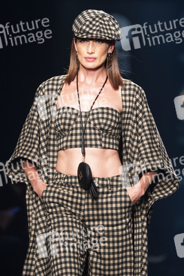 Maite by Lola Casademunt Fashion Show auf der 73. Mercedes-Benz Fashion Week Madrid