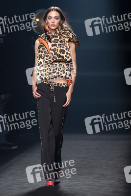 Maite by Lola Casademunt Fashion Show auf der 73. Mercedes-Benz Fashion Week Madrid