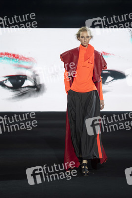 Ulises Mérida Fashion Show auf der 73. Mercedes-Benz Fashion Week Madrid