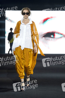 Ulises Mérida Fashion Show auf der 73. Mercedes-Benz Fashion Week Madrid