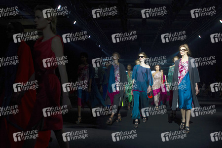 Ulises Mérida Fashion Show auf der 73. Mercedes-Benz Fashion Week Madrid