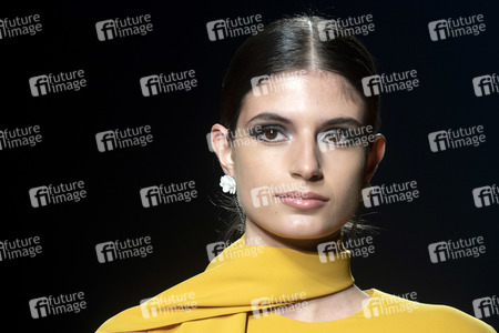 Isabel Sanchis Fashion Show auf der 73. Mercedes-Benz Fashion Week Madrid