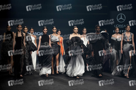 Isabel Sanchis Fashion Show auf der 73. Mercedes-Benz Fashion Week Madrid