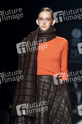 Angel Schlesser Fashion Show auf der 73. Mercedes-Benz Fashion Week Madrid