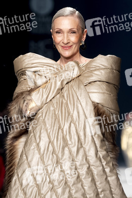 Angel Schlesser Fashion Show auf der 73. Mercedes-Benz Fashion Week Madrid