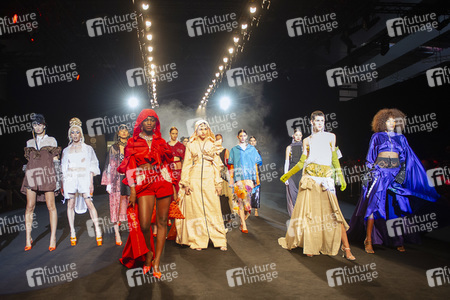 Guillermo Décimo Fashion Show auf der EGO Mercedes-Benz Fashion Week Madrid