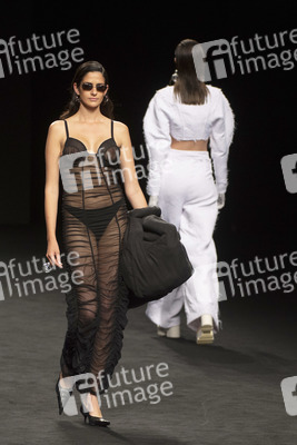 Georgiela Studio Fashion Show auf der EGO Mercedes-Benz Fashion Week Madrid