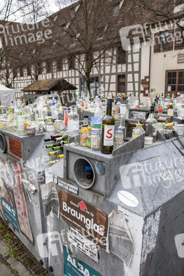 Symbolfoto Glascontainer