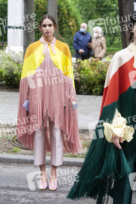 Öffentliche Fashion Show von 10 Designern in Madrid