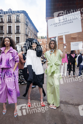 Öffentliche Fashion Show von 10 Designern in Madrid