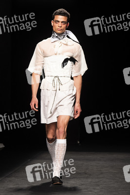 Sergio Villasante Show auf der EGO Mercedes-Benz Fashion Week Madrid