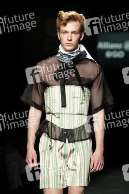 Sergio Villasante Show auf der EGO Mercedes-Benz Fashion Week Madrid
