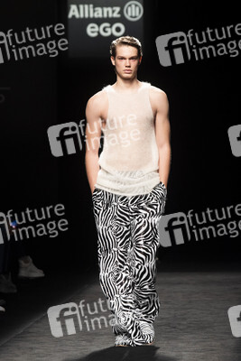 Sergio Villasante Show auf der EGO Mercedes-Benz Fashion Week Madrid