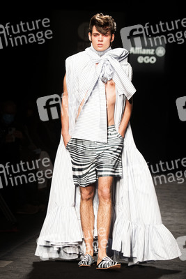 Sergio Villasante Show auf der EGO Mercedes-Benz Fashion Week Madrid