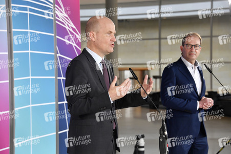 Pressestatement der CDU/CSU-Bundestagsfraktion in Berlin