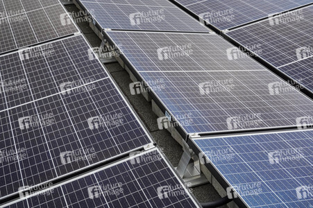 Solaranlagen auf Schuldächern in Berlin