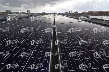 Solaranlagen auf Schuldächern in Berlin
