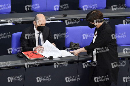 221. Sitzung des Deutschen Bundestages in Berlin