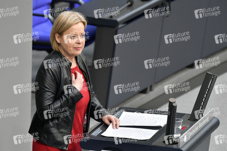 221. Sitzung des Deutschen Bundestages in Berlin