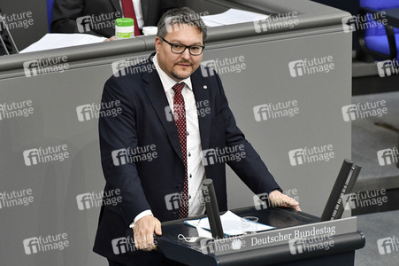 221. Sitzung des Deutschen Bundestages in Berlin