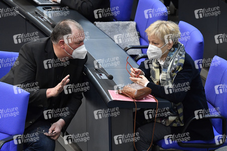 221. Sitzung des Deutschen Bundestages in Berlin