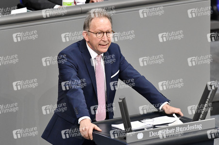 221. Sitzung des Deutschen Bundestages in Berlin